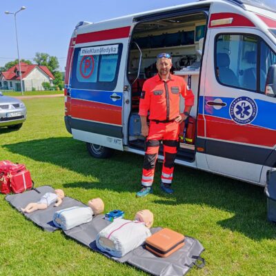 Pogotowie Ratunkowe na Gminnym Dniu Dziecka w Krotoszycach