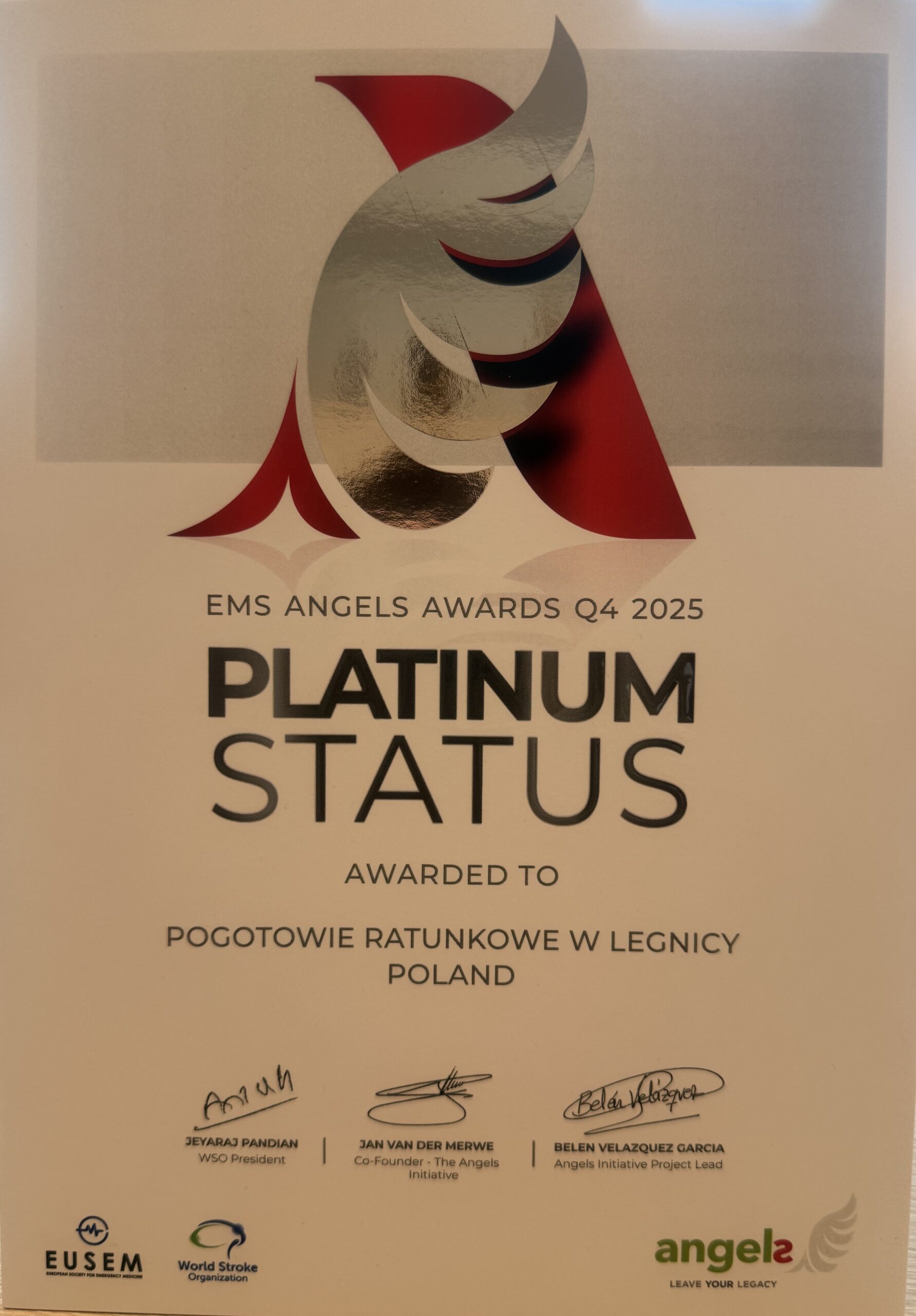 POGOTOWIE RATUNKOWE W LEGNICY Z PLATYNOWYM STATUSEM EMS ANGELS AWARDS